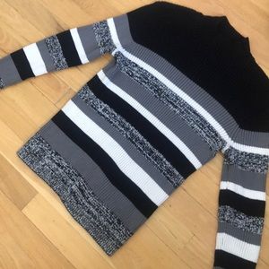 Like new striped mock neck sweater